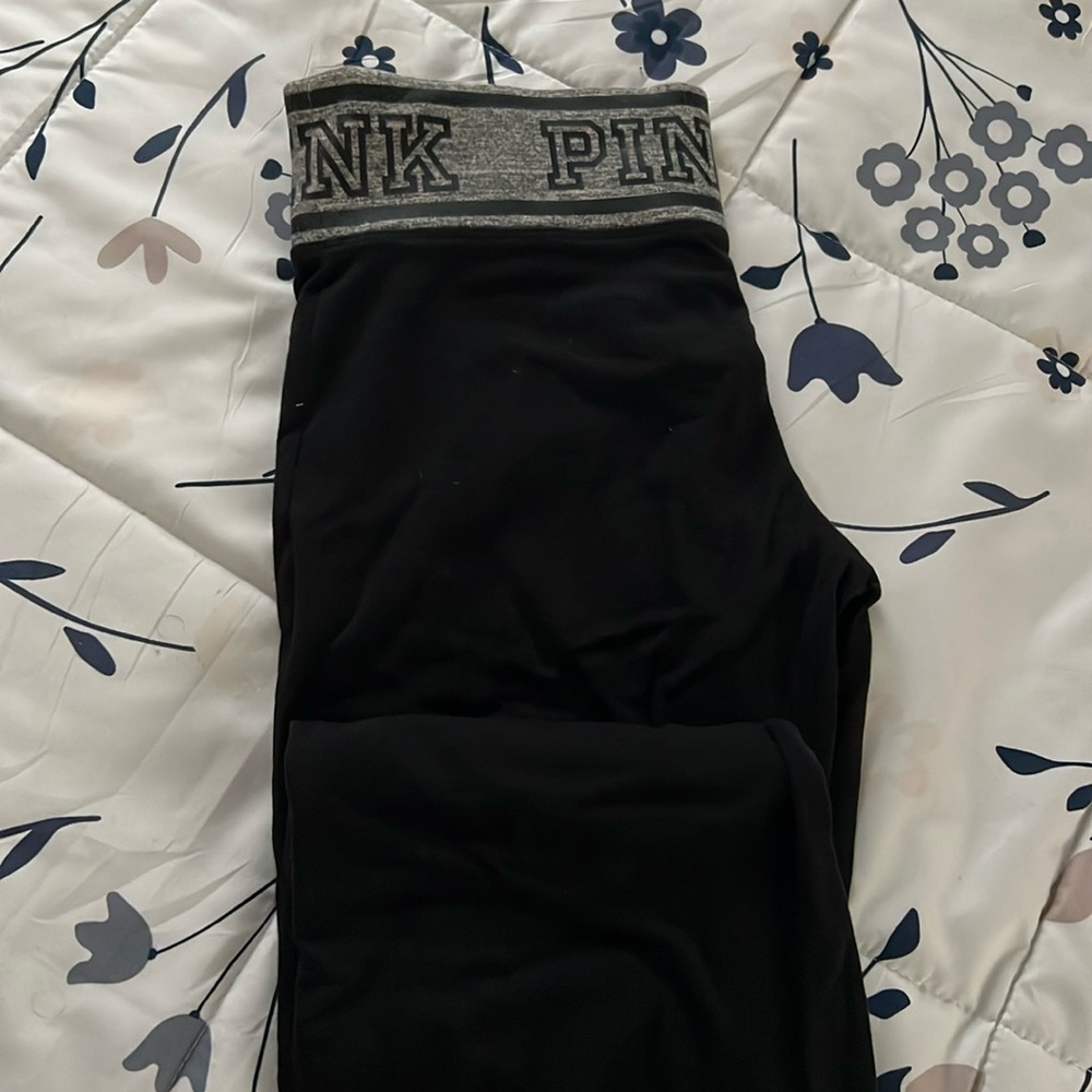 Victoria’s Secret PINK yoga pants